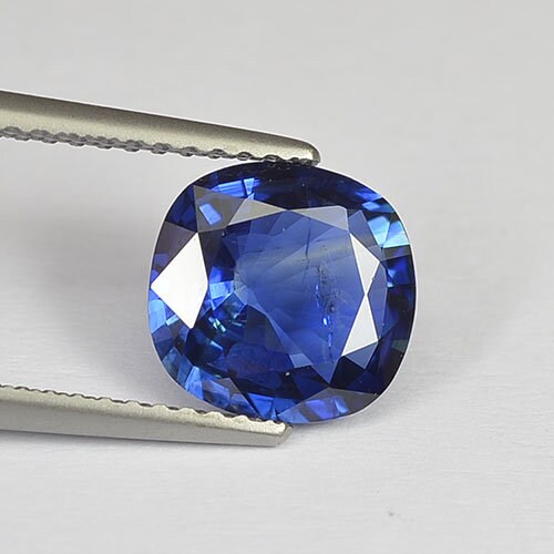 2.01 cts Natural Blue Sapphire Loose Gemstone Cushion Cut Certified