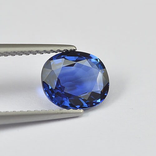 1.96 cts Natural Blue Sapphire Loose Gemstone Oval Cut Certified