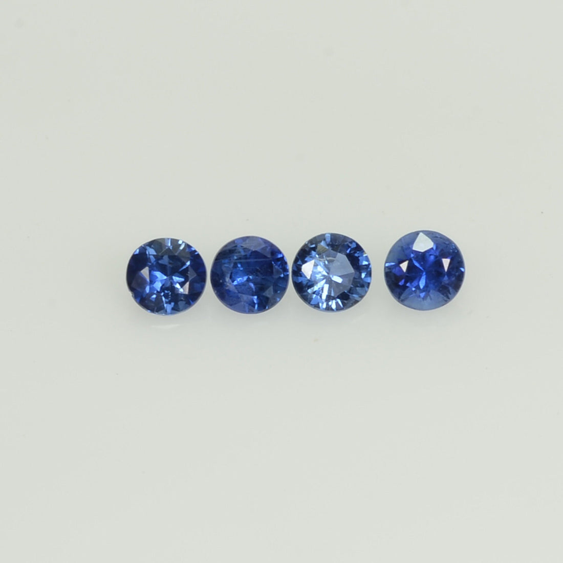 1.1-4.2 mm Natural Blue Sapphire Loose Gemstone Round Diamond Cut Vs Quality Color