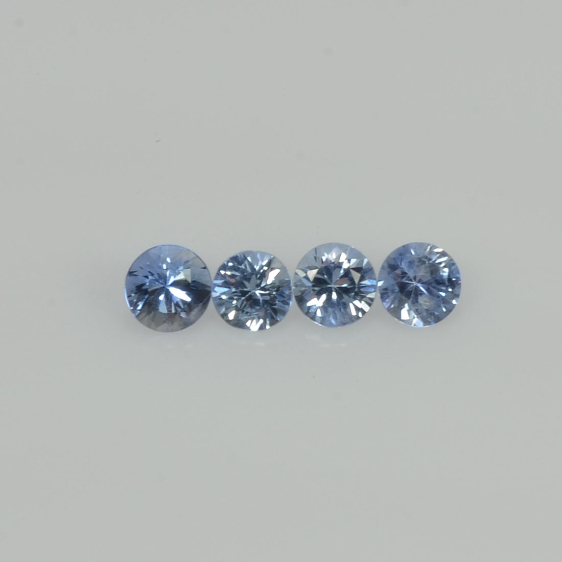 2.0-4.5 mm Natural Blue Sapphire Loose Gemstone Round Diamond Cut Vs Quality Color