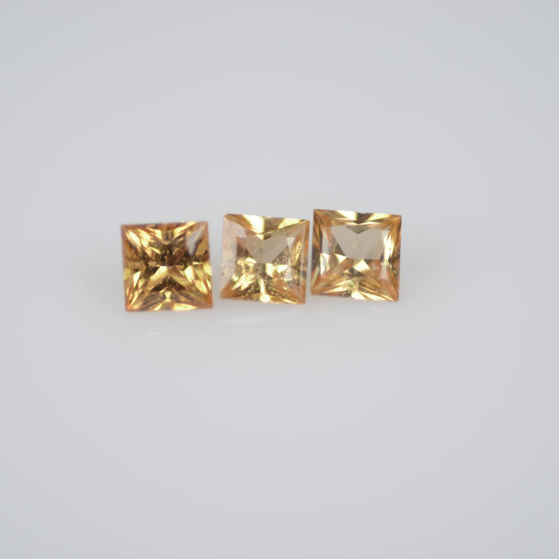 2.8-3.2 mm Natural Calibrated Yellow Sapphire Loose Gemstone Princess Cut